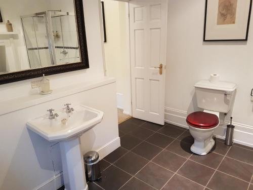 Фото Gothic House