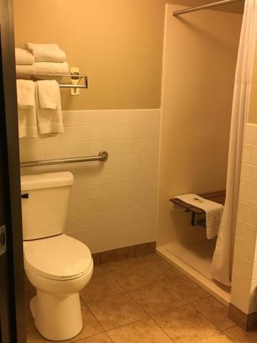 Фото AmericInn by Wyndham Menomonie