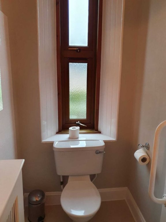 Фото West End Hotel