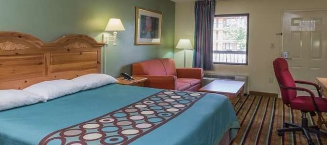 Фото Super 8 by Wyndham Norcross/I-85 Atlanta