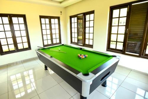 Фото Hotel Sadhana Executive