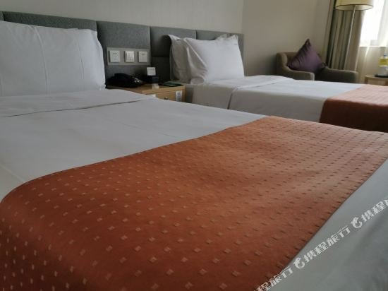 Фото Holiday Inn Beijing Temple of Heaven