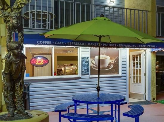 Фото Celebration Suites