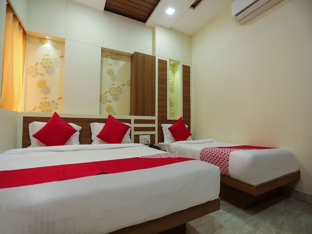 Фото Oyo 16163 Hotel Shri Hari