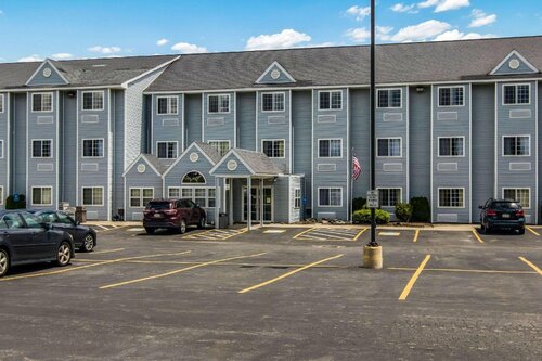 Гостиница Quality Inn & Suites Grove City - Outlet Mall