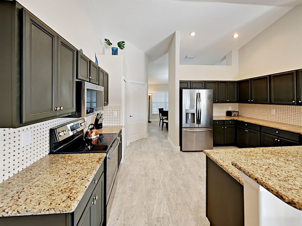 Фото Chic Canalfront - 4 Br Home