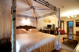 Villa Sphendone Suites