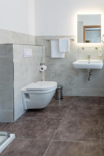 Фото Hotel Schwarzer Adler Tangermünde