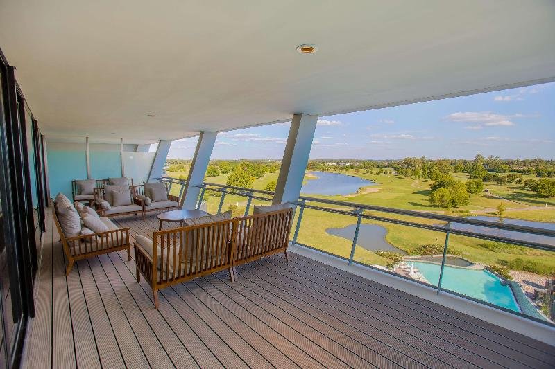 Фото Hilton Pilar