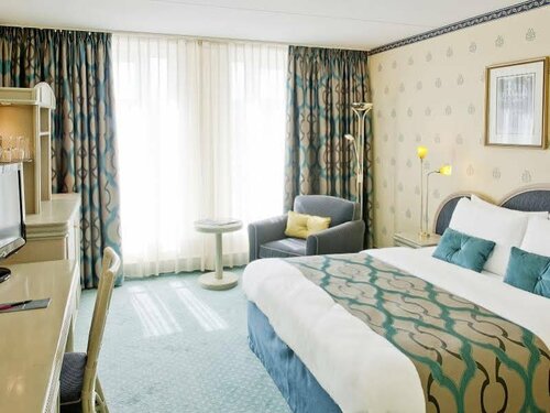 Гостиница Carlton Oasis Hotel