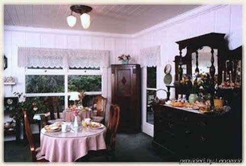 Гостиница Carmel Green Lantern Inn