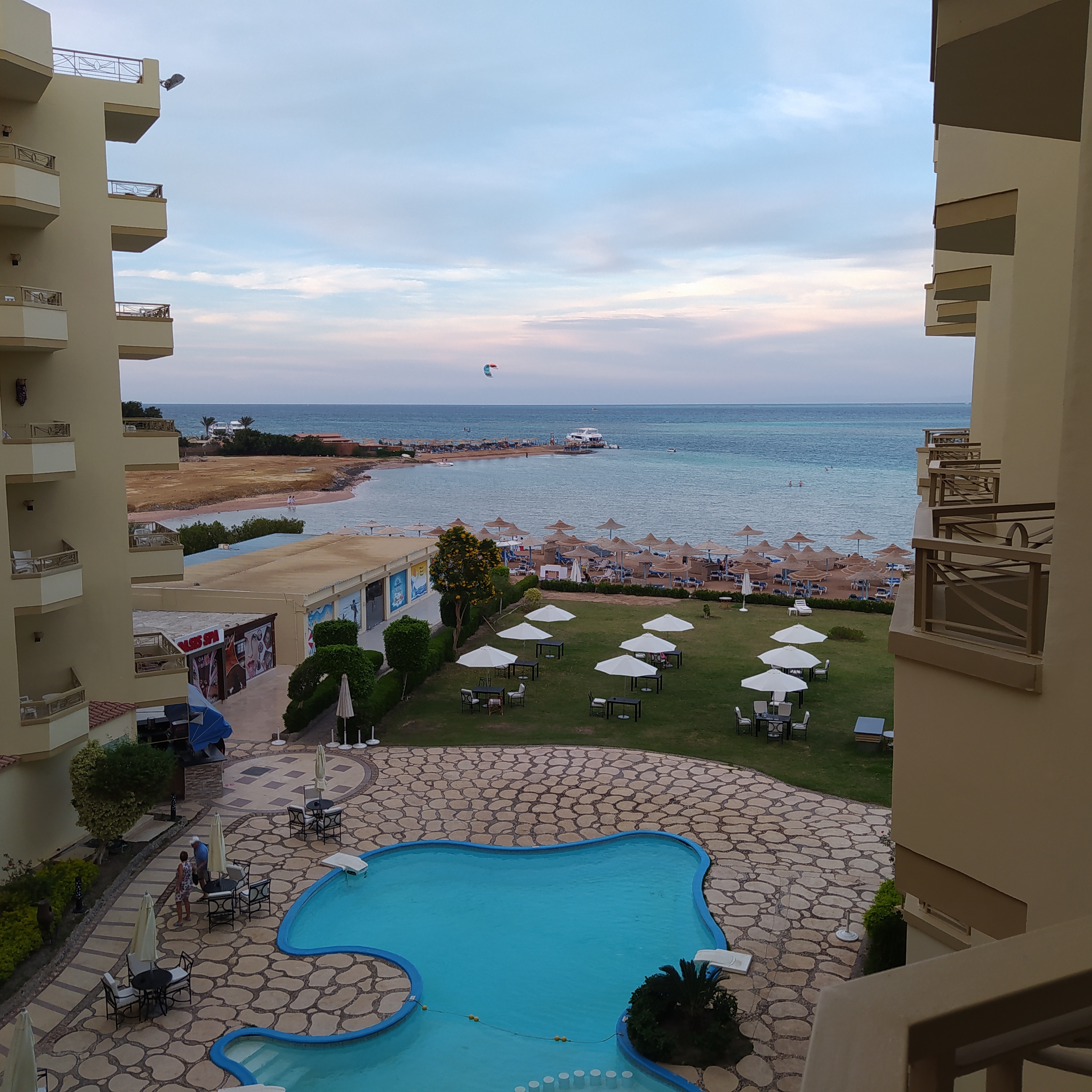 Фото Magic Beach Hotel