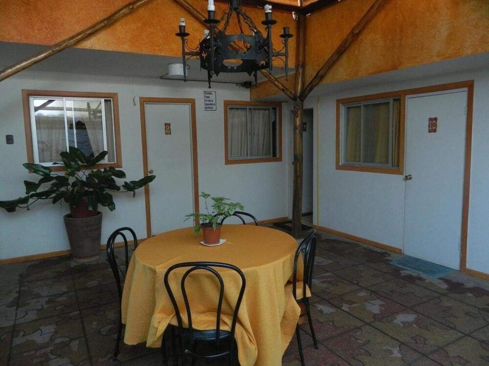 Фото Hostal Casa Familia