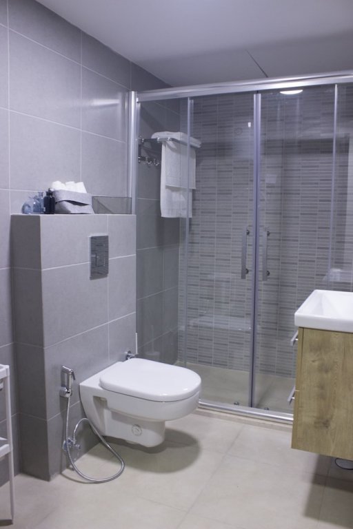 Фото Triple A Hotel Apartments