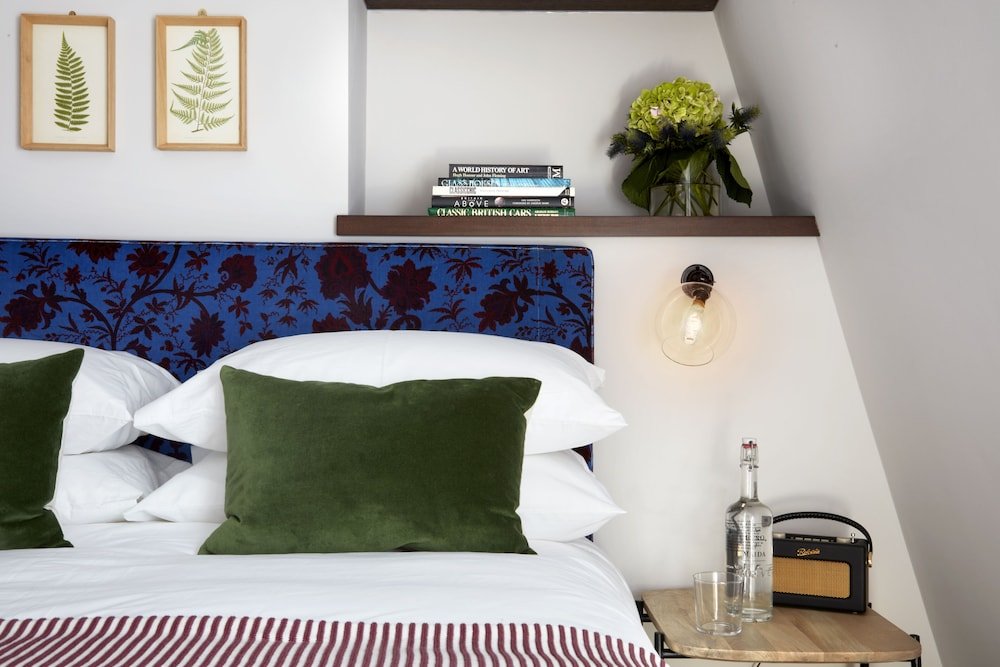 Фото The Knight Of Nottinghill