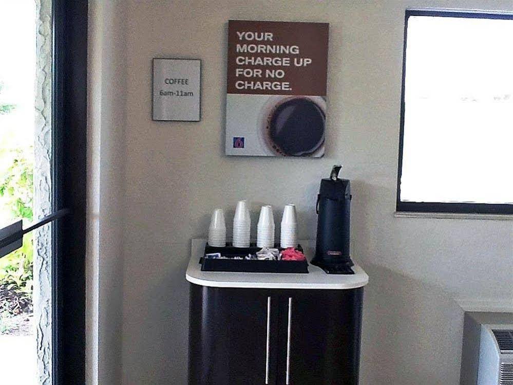 Фото Motel 6 Kansas City, Mo