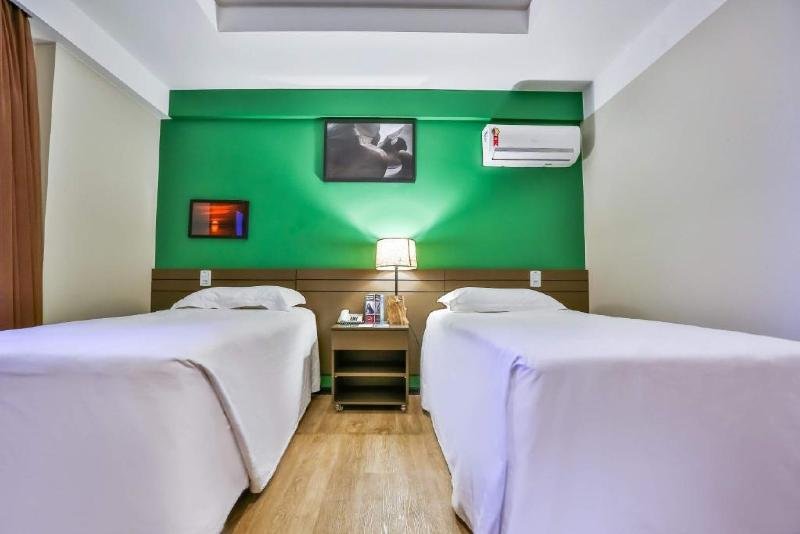 Фото Golden Tulip Goiania Address