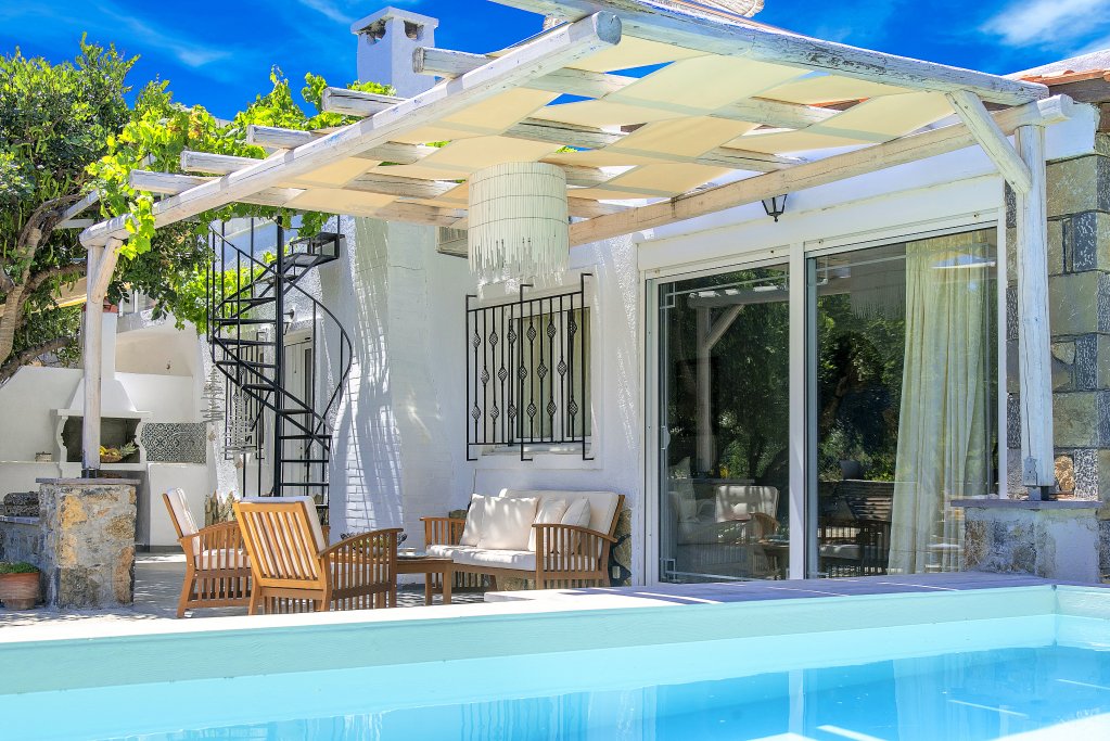 Фото Вилла Cretan Lodge Heated Pool