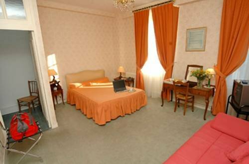 Внешний вид отеля Citotel Le Volney в Сомюре, фото 4