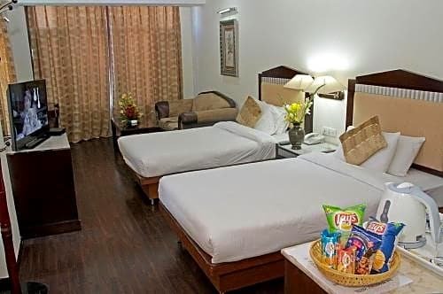 Фото The Residency Hotel