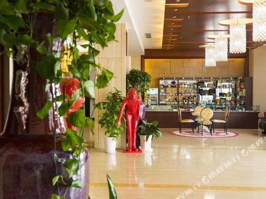 Фото China Electronics Huajing Business Hotel