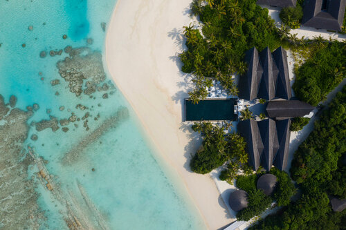 Гостиница Mcvenpick Resort Kuredhivaru Maldives