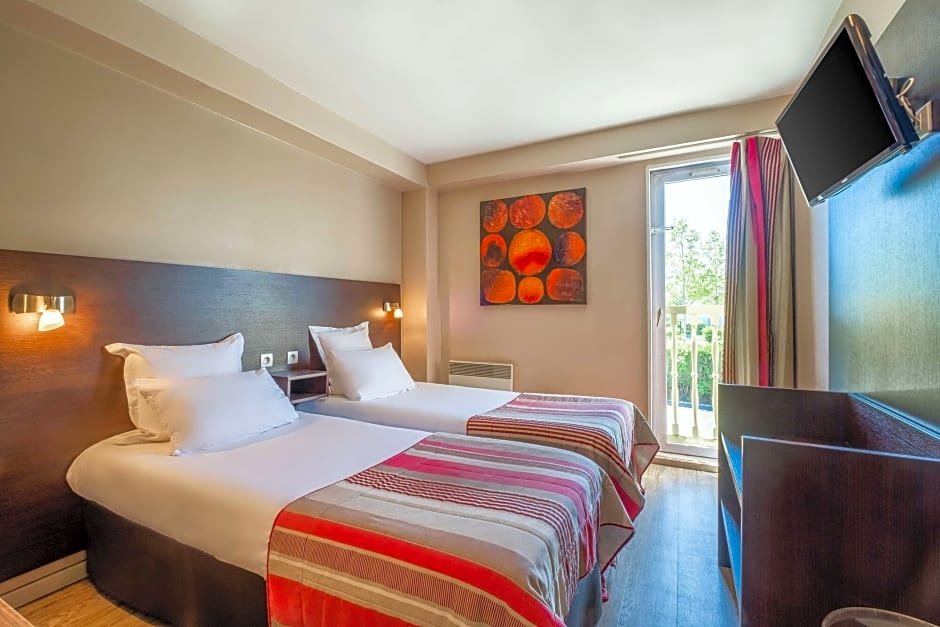 Фото Comfort Hotel Champigny Sur Marne