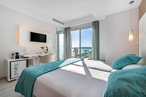 Фото Kyrat Amarac - Adults Only