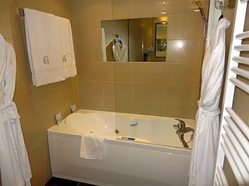 Фото Demeures & Châteaux Hôtel de Greuze