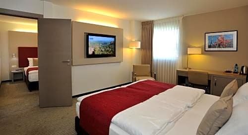 Фото Golden Tulip Kassel Hotel Reiss