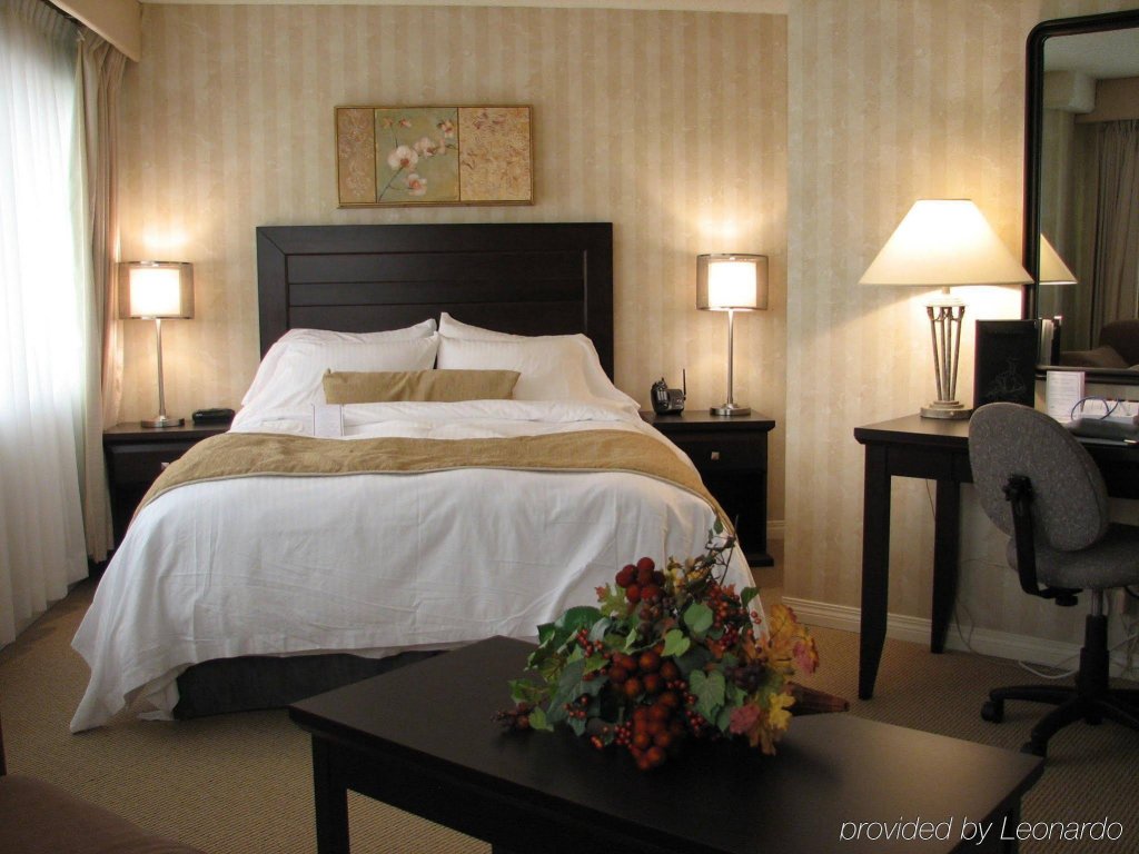 Фото Delta Hotels by Marriott Regina