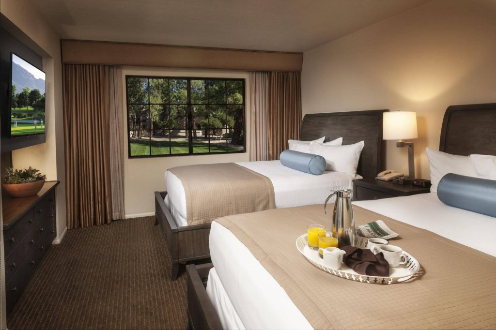 Фото The Scottsdale Plaza Resort & Villas
