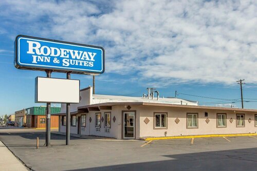 Гостиница Rodeway Inn & Suites в Ривертоне