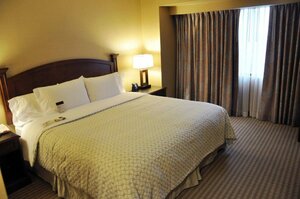 Гостиница DoubleTree Suites by Hilton Hotel Salt Lake City