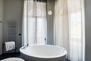 Гостиница Amadomus Luxury suites