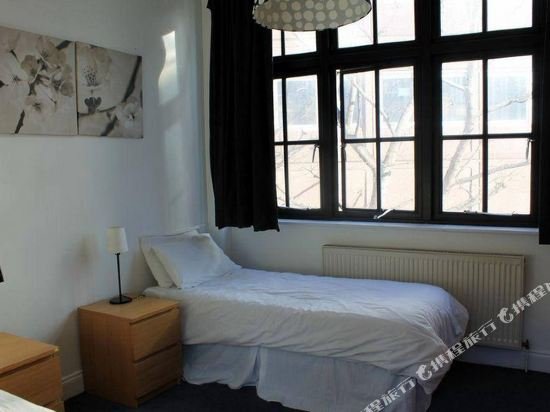 Фото Gower Street Apartments