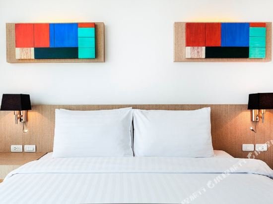 Фото Vic3 Bangkok Hotel