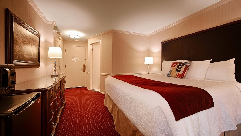Фото Wingate by Wyndham Bellingham Heritage Inn
