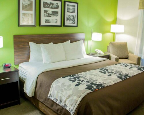 Гостиница Sleep Inn & Suites Harrisonburg near University