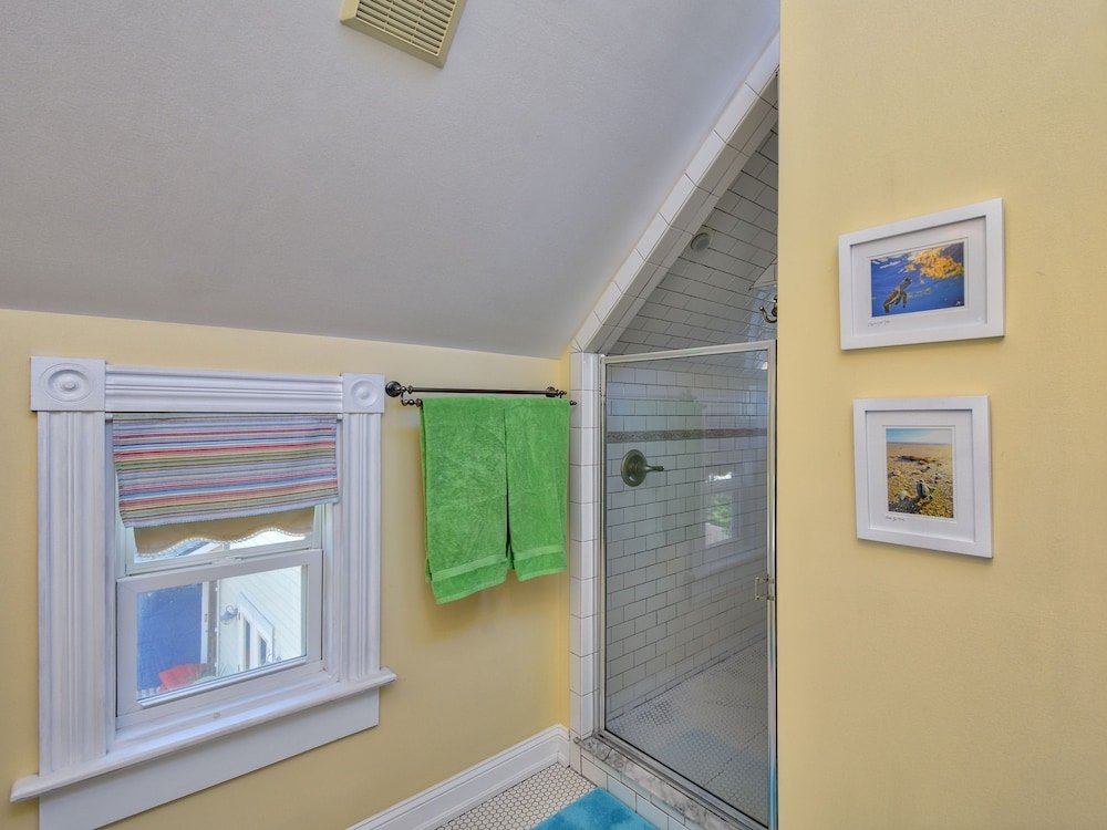 Фото 66 Weeden Street Home 3 Bedrooms 2.5 Bathrooms Home