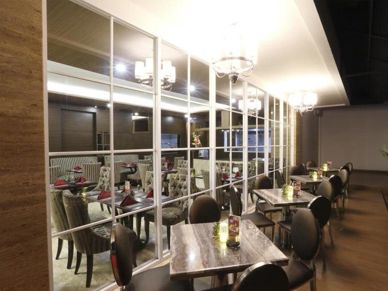 Фото Belviu Hotel Bandung