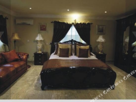 Фото Apartment Royale Hotel and Suite