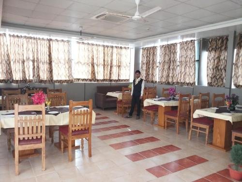 Фото Отель The Golden Sunrise