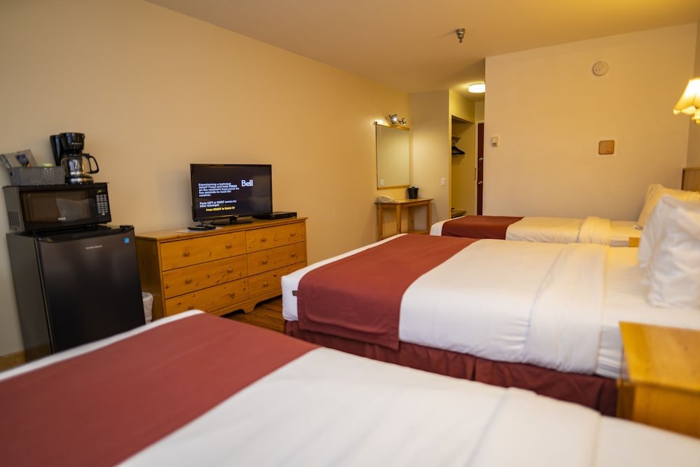 Фото Canadas Best Value Inn River View Hotel