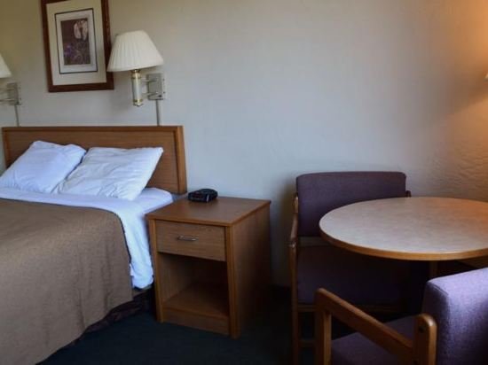 Фото Red Lion Inn & Suites Federal Way