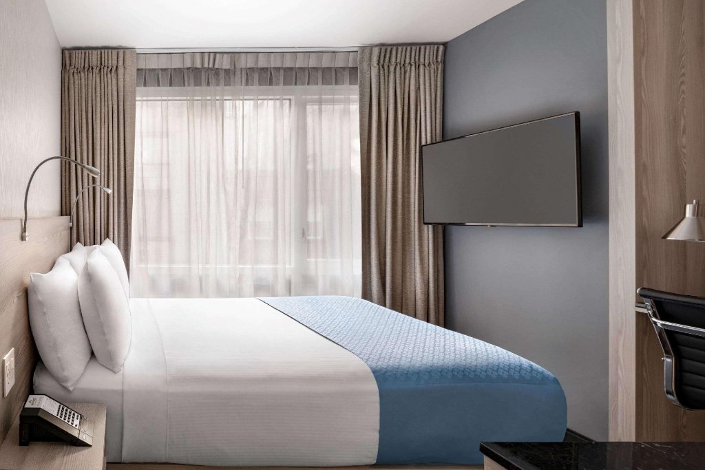 Фото Wingate by Wyndham New York Midtown South/5th Ave