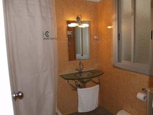 Фото Hostal Central Barcelona