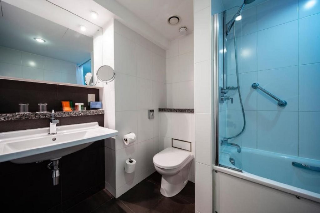 Фото Ember Locke Kensington