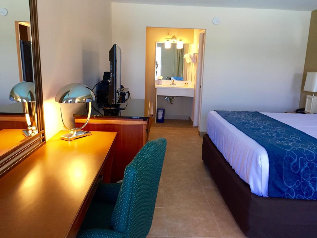 Фото Seasons Florida Resort