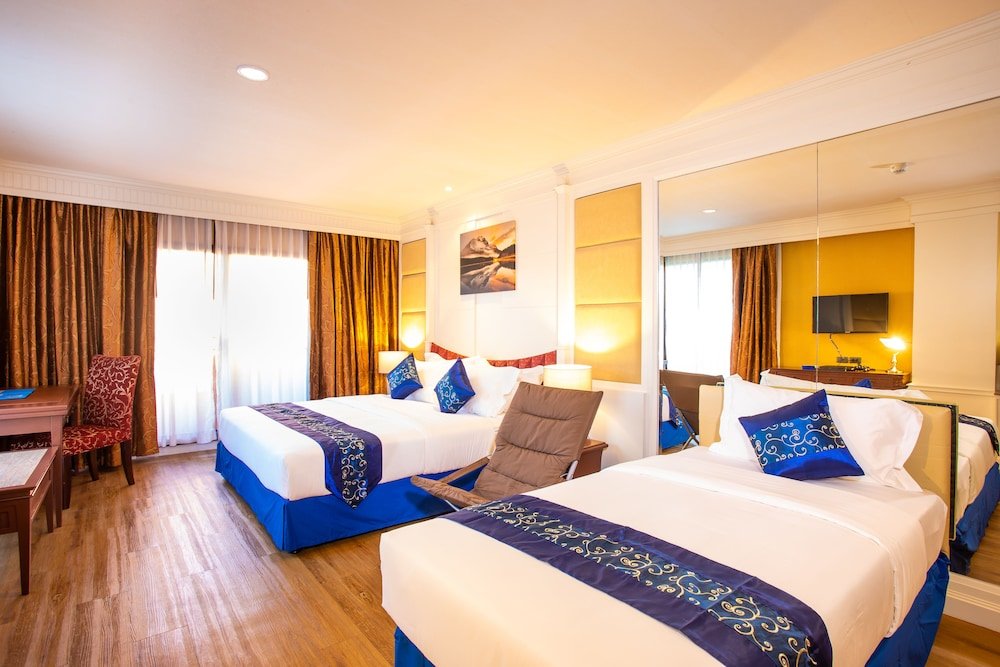 Фото отеля 2